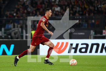 06/10/2022 - Nemanja Matic (AS Roma) during the UEFA Europa League 2022-2023 football match between AS Roma and Real Betis at The Olympic Stadium in Rome on September 15, 2022. - AS ROMA VS REAL BETIS - UEFA EUROPA LEAGUE - CALCIO