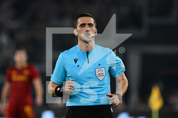 2022-11-03 - Nikola Dabanovic referee during the UEFA Europa League 2022-2023 football match between AS Roma and PFC Ludogorets at The Olympic Stadium in Rome on November 03, 2022. - AS ROMA VS PFC LUDOGORETS - UEFA EUROPA LEAGUE - SOCCER