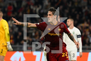 2022-11-03 - Nicolo' Zaniolo (AS Roma) celebrates after scoring the goal 3-1 during the UEFA Europa League 2022-2023 football match between AS Roma and PFC Ludogorets at The Olympic Stadium in Rome on November 03, 2022. - AS ROMA VS PFC LUDOGORETS - UEFA EUROPA LEAGUE - SOCCER