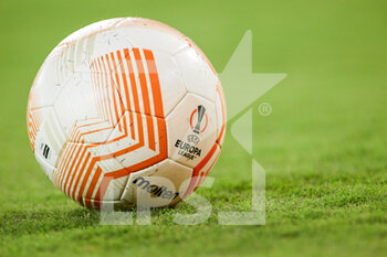 2022-09-15 - Detail of ball during the UEFA Europa League, Group C, match between Real Betis an Ludogorets at Benito Villamarin Stadium on September 15, 2022 in Sevilla, Spain. Photo Joaquin Corchero / SpainDPPI / DPPI - FOOTBALL - EUORPA LEAGUE - REAL BETIS V LUDOGORETS - UEFA EUROPA LEAGUE - SOCCER