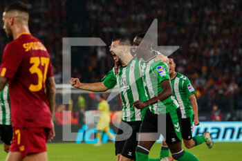 06/10/2022 - Roma, Italy 6th October 2022: Guido Rodríguez of Real Betis Balompié goal celebrations during the UEFA Europa League 202223 football match between AS Roma vs Real Betis at the Olimpico stadium - UEFA EUROPA LEAGUE 2022/23 FOOTBALL MATCH AS ROMA VS REAL BETIS - UEFA EUROPA LEAGUE - CALCIO