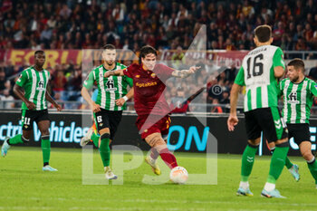 06/10/2022 - Roma, Italy 6th October 2022: Nicolò Zaniolo of A.S. Roma gestures during the UEFA Europa League 202223 football match between AS Roma vs Real Betis at the Olimpico stadium - UEFA EUROPA LEAGUE 2022/23 FOOTBALL MATCH AS ROMA VS REAL BETIS - UEFA EUROPA LEAGUE - CALCIO