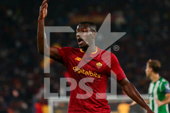 06/10/2022 - Roma, Italy 6th October 2022: Moahamed Camara of A.S. Roma gestures during the UEFA Europa League 202223 football match between AS Roma vs Real Betis at the Olimpico stadium - UEFA EUROPA LEAGUE 2022/23 FOOTBALL MATCH AS ROMA VS REAL BETIS - UEFA EUROPA LEAGUE - CALCIO