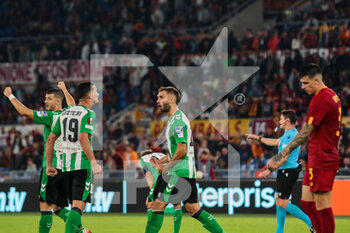 06/10/2022 - Roma, Italy 6th October 2022: Germán Pezzella of Real Betis Balompié gestures during the UEFA Europa League 202223 football match between AS Roma vs Real Betis at the Olimpico stadium - UEFA EUROPA LEAGUE 2022/23 FOOTBALL MATCH AS ROMA VS REAL BETIS - UEFA EUROPA LEAGUE - CALCIO