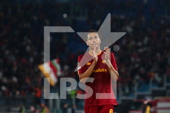06/10/2022 - Roma, Italy 6th October 2022: Chris Smalling of A.S. Roma gestures during the UEFA Europa League 202223 football match between AS Roma vs Real Betis at the Olimpico stadium - UEFA EUROPA LEAGUE 2022/23 FOOTBALL MATCH AS ROMA VS REAL BETIS - UEFA EUROPA LEAGUE - CALCIO