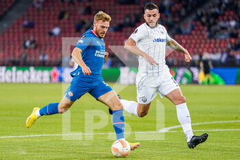06/10/2022 - Yorbe Vertessen of PSV Eindhoven, Adrian Guerrero of FC Zurich during the UEFA Europa League, Group A football match between FC Zurich and PSV Eindhoven on October 6, 2022 at Stadion Letzigrund in Zurich, Switzerland - FOOTBALL - EUROPA LEAGUE - FC ZURICH V PSV EINDHOVEN - UEFA EUROPA LEAGUE - CALCIO