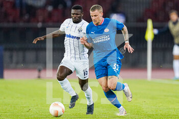 06/10/2022 - Aiyegun Tosin of FC Zurich, Philipp Max of PSV during the UEFA Europa League, Group A football match between FC Zurich and PSV Eindhoven on October 6, 2022 at Stadion Letzigrund in Zurich, Switzerland - FOOTBALL - EUROPA LEAGUE - FC ZURICH V PSV EINDHOVEN - UEFA EUROPA LEAGUE - CALCIO