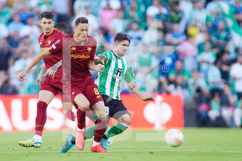 2022-10-13 - Nemanja Matic of AS Roma and Rodri Sanchez of Real Betis during the UEFA Europa League, Group C football match between Real Betis and AS Roma on October 13, 2022 at Benito Villamarin Stadium in Sevilla, Spain - FOOTBALL - EUROPA LEAGUE - REAL BETIS V AS ROMA - UEFA EUROPA LEAGUE - SOCCER