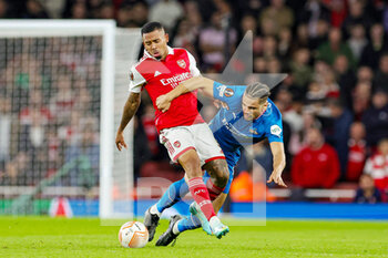 2022-10-20 - Armando Obispo (4) of PSV Eindhoven tussles with Gabriel Jesus (9) of Arsenal during the UEFA Europa League, Group A football match between Arsenal and PSV Eindhoven on October 20, 2022 at the Emirates Stadium in London, England - FOOTBALL - EUROPA LEAGUE - ARSENAL V PSV - UEFA EUROPA LEAGUE - SOCCER