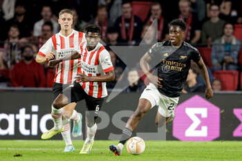 2022-10-27 - Ibrahim Sangare of PSV Eindhoven, Albert Sambi Lokonga of Arsenal during the UEFA Europa League, Group A football match between PSV Eindhoven and Arsenal FC on October 27, 2022 at Philips Stadion in Eindhoven, Netherlands - FOOTBALL - EUROPA LEAGUE - PSV V ARSENAL - UEFA EUROPA LEAGUE - SOCCER