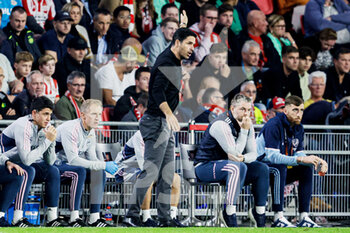 2022-10-27 - Coach Mikel Arteta of Arsenal during the UEFA Europa League, Group A football match between PSV Eindhoven and Arsenal FC on October 27, 2022 at Philips Stadion in Eindhoven, Netherlands - FOOTBALL - EUROPA LEAGUE - PSV V ARSENAL - UEFA EUROPA LEAGUE - SOCCER