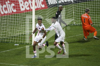 2022-01-03 - Presnel Kimpembe of PSG celebrates his goal with Georginio Wijnaldum during the French Cup, round of 32, football match between Vannes OC (Vannes Olympique Club) and Paris Saint-Germain (PSG) on January 3, 2022 at Stade de La Rabine in Vannes, France - VANNES OC (VANNES OLYMPIQUE CLUB) VS PARIS SAINT-GERMAIN (PSG) - FRENCH CUP - SOCCER