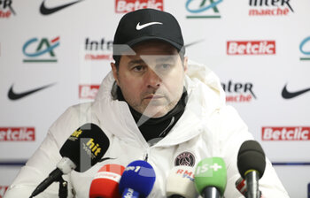 2022-01-03 - Coach of PSG Mauricio Pochettino answers to the media during the post-match press conference following the French Cup, round of 32, football match between Vannes OC (Vannes Olympique Club) and Paris Saint-Germain (PSG) on January 3, 2022 at Stade de La Rabine in Vannes, France - VANNES OC (VANNES OLYMPIQUE CLUB) VS PARIS SAINT-GERMAIN (PSG) - FRENCH CUP - SOCCER
