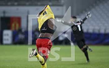 2022-01-04 - Seko Fofana of Lens celebrates his goal tying the game at the last minute during the French Cup, round of 32, football match between RC Lens (RCL) and Lille OSC (LOSC) on January 4, 2022 at Stade Bollaert-Delelis in Lens, France - RC LENS (RCL) VS LILLE OSC (LOSC) - FRENCH CUP - SOCCER