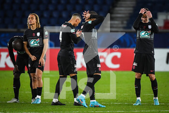 31/01/2022 - The team of PSG look dejected during the French Cup football match between Paris Saint-Germain and OGC Nice on January 31, 2022 at Parc des Princes stadium in Paris, France - PARIS SAINT-GERMAIN VS OGC NICE - FRENCH CUP - CALCIO