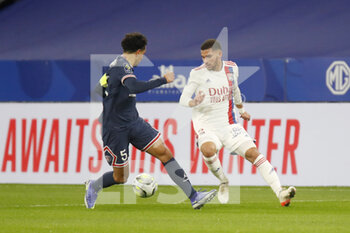 09/01/2022 - Houssem Aouar of Lyon and Marquinhos of Paris during the French championship Ligue 1 football match between Olympique Lyonnais (Lyon) and Paris Saint-Germain on January 9, 2022 at Groupama stadium in Decines-Charpieu near Lyon, France - OLYMPIQUE LYONNAIS (LYON) VS PARIS SAINT-GERMAIN - FRENCH LIGUE 1 - CALCIO