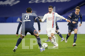09/01/2022 - Houssem Aouar of Lyon and Leandro Paredes, Ander Herrera of Paris during the French championship Ligue 1 football match between Olympique Lyonnais (Lyon) and Paris Saint-Germain on January 9, 2022 at Groupama stadium in Decines-Charpieu near Lyon, France - OLYMPIQUE LYONNAIS (LYON) VS PARIS SAINT-GERMAIN - FRENCH LIGUE 1 - CALCIO