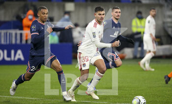09/01/2022 - Thilo Kehrer of PSG, Bruno Guimaraes of Lyon during the French championship Ligue 1 football match between Olympique Lyonnais (Lyon) and Paris Saint-Germain on January 9, 2022 at Groupama stadium in Decines-Charpieu near Lyon, France - OLYMPIQUE LYONNAIS (LYON) VS PARIS SAINT-GERMAIN - FRENCH LIGUE 1 - CALCIO