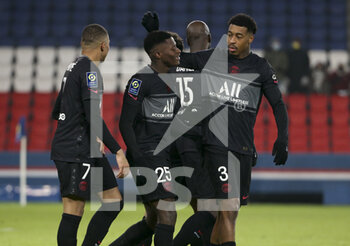 15/01/2022 - Nuno Mendes, Presnel Kimpembe of PSG celebrate the second goal of PSG during the French championship Ligue 1 football match between Paris Saint-Germain (PSG) and Stade Brestois 29 (Brest) on January 15, 2022 at Parc des Princes stadium in Paris, France - PARIS SAINT-GERMAIN VS STADE BRESTOIS (BREST) - FRENCH LIGUE 1 - CALCIO