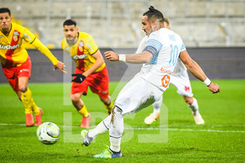2022-01-22 - Dimitri PAYET of Marseille scores his penalty during the French championship Ligue 1 football match between RC Lens and Olympique de Marseille on January 22, 2022 at Bollaert-Delelis stadium in Lens, France - RC LENS VS OLYMPIQUE DE MARSEILLE - FRENCH LIGUE 1 - SOCCER