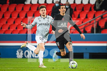 23/01/2022 - Thomas FOKET of Reims and Angel DI MARIA of PSG during the French championship Ligue 1 football match between Paris Saint-Germain and Stade de Reims on January 23, 2022 at Parc des Princes stadium in Paris, France - PARIS SAINT-GERMAIN VS STADE DE REIMS - FRENCH LIGUE 1 - CALCIO