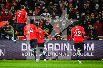 06/02/2022 - Sven BOTMAN of Lille celebrate his goal with teammates during the French championship Ligue 1 football match between LOSC Lille and Paris Saint-Germain on February 6, 2022 at Pierre Mauroy stadium in Villeneuve-d'Ascq near Lille, France - LOSC LILLE VS PARIS SAINT-GERMAIN - FRENCH LIGUE 1 - CALCIO