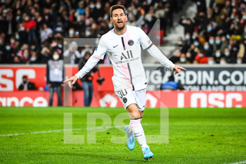 06/02/2022 - Lionel (Leo) MESSI of PSG celebrates his goal during the French championship Ligue 1 football match between LOSC Lille and Paris Saint-Germain on February 6, 2022 at Pierre Mauroy stadium in Villeneuve-d'Ascq near Lille, France - LOSC LILLE VS PARIS SAINT-GERMAIN - FRENCH LIGUE 1 - CALCIO