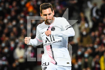 06/02/2022 - Lionel (Leo) MESSI of PSG celebrates his goal during the French championship Ligue 1 football match between LOSC Lille and Paris Saint-Germain on February 6, 2022 at Pierre Mauroy stadium in Villeneuve-d'Ascq near Lille, France - LOSC LILLE VS PARIS SAINT-GERMAIN - FRENCH LIGUE 1 - CALCIO