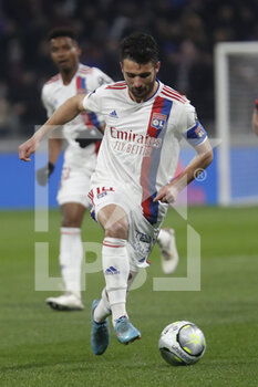 12/02/2022 - Leo DUBOIS of Lyon during the French championship Ligue 1 football match between Olympique Lyonnais and OGC Nice on February 12, 2022 at Groupama stadium in Decines-Charpieu near Lyon, France - OLYMPIQUE LYONNAIS VS OGC NICE - FRENCH LIGUE 1 - CALCIO