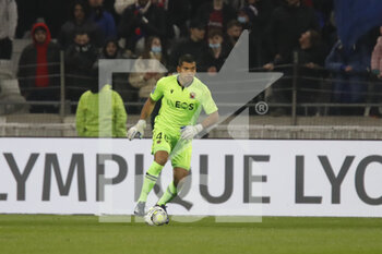 12/02/2022 - Walter BENITEZ of Nice during the French championship Ligue 1 football match between Olympique Lyonnais and OGC Nice on February 12, 2022 at Groupama stadium in Decines-Charpieu near Lyon, France - OLYMPIQUE LYONNAIS VS OGC NICE - FRENCH LIGUE 1 - CALCIO
