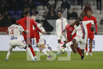 12/02/2022 - Tanguy NDOMBELE of Lyon and Mario LEMINA of Nice during the French championship Ligue 1 football match between Olympique Lyonnais and OGC Nice on February 12, 2022 at Groupama stadium in Decines-Charpieu near Lyon, France - OLYMPIQUE LYONNAIS VS OGC NICE - FRENCH LIGUE 1 - CALCIO