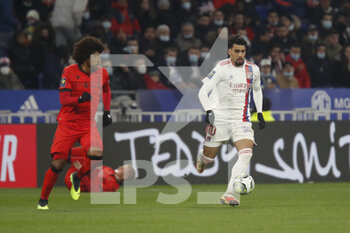 12/02/2022 - Lucas PAQUETA of Lyon and DANTE of Nice during the French championship Ligue 1 football match between Olympique Lyonnais and OGC Nice on February 12, 2022 at Groupama stadium in Decines-Charpieu near Lyon, France - OLYMPIQUE LYONNAIS VS OGC NICE - FRENCH LIGUE 1 - CALCIO