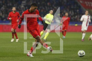 12/02/2022 - Jean-Clair TOBIDO of Nice during the French championship Ligue 1 football match between Olympique Lyonnais and OGC Nice on February 12, 2022 at Groupama stadium in Decines-Charpieu near Lyon, France - OLYMPIQUE LYONNAIS VS OGC NICE - FRENCH LIGUE 1 - CALCIO