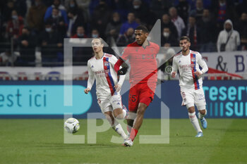 12/02/2022 - Jean-Clair TOBIDO of Nice and Maxence CAQUERET of Lyon during the French championship Ligue 1 football match between Olympique Lyonnais and OGC Nice on February 12, 2022 at Groupama stadium in Decines-Charpieu near Lyon, France - OLYMPIQUE LYONNAIS VS OGC NICE - FRENCH LIGUE 1 - CALCIO