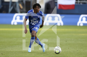 28/02/2022 - Issa Kabore of Troyes during the French championship Ligue 1 football match between ESTAC Troyes and Olympique de Marseille (OM) on February 27, 2022 at Stade de l'Aube in Troyes, France - ESTAC TROYES VS OLYMPIQUE DE MARSEILLE (OM) - FRENCH LIGUE 1 - CALCIO