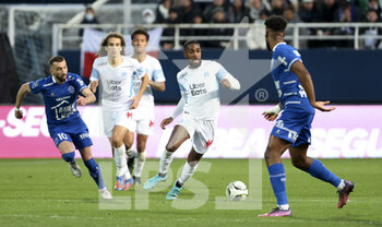 28/02/2022 - Gerson Santos da Silva of Marseille, Florian Tardieu of Troyes (left) during the French championship Ligue 1 football match between ESTAC Troyes and Olympique de Marseille (OM) on February 27, 2022 at Stade de l'Aube in Troyes, France - ESTAC TROYES VS OLYMPIQUE DE MARSEILLE (OM) - FRENCH LIGUE 1 - CALCIO
