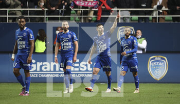 28/02/2022 - Yoann Touzghar of Troyes #7 celebrates his goal with teammates during the French championship Ligue 1 football match between ESTAC Troyes and Olympique de Marseille (OM) on February 27, 2022 at Stade de l'Aube in Troyes, France - ESTAC TROYES VS OLYMPIQUE DE MARSEILLE (OM) - FRENCH LIGUE 1 - CALCIO