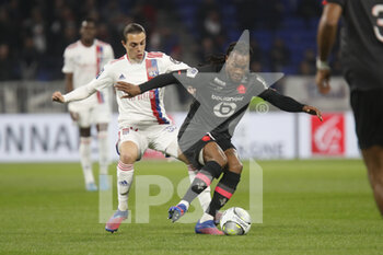 27/02/2022 - Renato LUZ SANCHES of Lille and Maxence CAQUERET of Lyon during the French championship Ligue 1 football match between Olympique Lyonnais (Lyon) and LOSC Lille on February 27, 2022 at Groupama stadium in Decines-Charpieu near Lyon, France - OLYMPIQUE LYONNAIS (LYON) VS LOSC LILLE - FRENCH LIGUE 1 - CALCIO