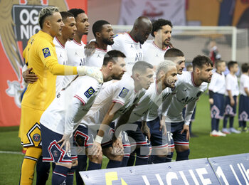 2022-03-05 - Team PSG poses before the French championship Ligue 1 football match between OGC Nice (OGCN) and Paris Saint-Germain (PSG) on March 5, 2022 at Allianz Riviera stadium in Nice, France - OGC NICE (OGCN) VS PARIS SAINT-GERMAIN (PSG) - FRENCH LIGUE 1 - SOCCER