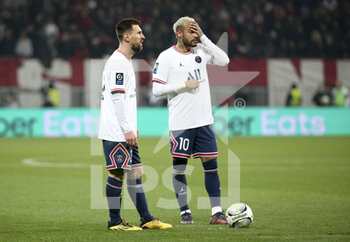 2022-03-05 - Lionel Messi, Neymar Jr of PSG during the French championship Ligue 1 football match between OGC Nice (OGCN) and Paris Saint-Germain (PSG) on March 5, 2022 at Allianz Riviera stadium in Nice, France - OGC NICE (OGCN) VS PARIS SAINT-GERMAIN (PSG) - FRENCH LIGUE 1 - SOCCER