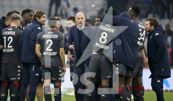 2022-03-06 - Coach of AS Monaco Philippe Clement congratulates his players following the French championship Ligue 1 football match between Olympique de Marseille (OM) and AS Monaco (ASM) on March 6, 2022 at Velodrome stadium in Marseille, France - OLYMPIQUE DE MARSEILLE (OM) VS AS MONACO (ASM) - FRENCH LIGUE 1 - SOCCER