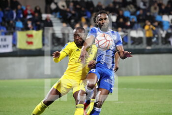 12/03/2022 - Adama NIANE 26 Dunkerque during the French championship Ligue 2 football match between USL Dunkerque and Pau FC on March 12, 2022 at Marcel Tribut stadium in Dunkerque, France - USL DUNKERQUE VS PAU FC - FRENCH LIGUE 1 - CALCIO