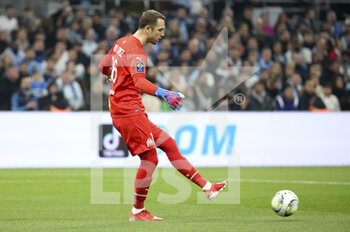 20/03/2022 - Goalkeeper of Marseille Pau Lopez during the French championship Ligue 1 football match between Olympique de Marseille and OGC Nice on March 20, 2022 at Velodrome stadium in Marseille, France - OLYMPIQUE DE MARSEILLE VS OGC NICE - FRENCH LIGUE 1 - CALCIO