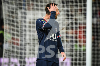 03/04/2022 - Lionel (Leo) MESSI of PSG looks dejected during the French championship Ligue 1 football match between Paris Saint-Germain and FC Lorient on April 3, 2022 at Parc des Princes stadium in Paris, France - PARIS SAINT-GERMAIN VS FC LORIENT - FRENCH LIGUE 1 - CALCIO