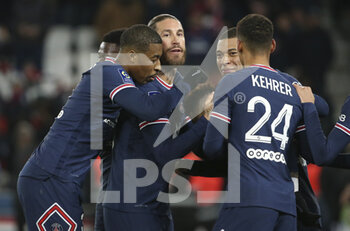 03/04/2022 - Neymar Jr of PSG celebrates his goal with Presnel Kimpembe, Sergio Ramos, Kylian Mbappe during the French championship Ligue 1 football match between Paris Saint-Germain (PSG) and FC Lorient on April 3, 2022 at Parc des Princes stadium in Paris, France - PARIS SAINT-GERMAIN VS FC LORIENT - FRENCH LIGUE 1 - CALCIO