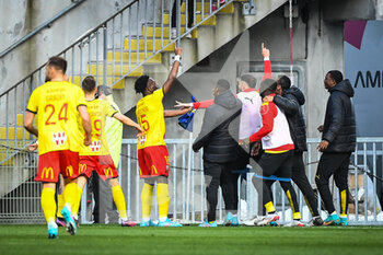 10/04/2022 - Arnaud KALIMUENDO of Lens celebrate his goal with teammates during the French championship Ligue 1 football match between RC Lens and OGC Nice on April 10, 2022 at Bollaert-Delelis stadium in Lens, France - RC LENS VS OGC NICE - FRENCH LIGUE 1 - CALCIO