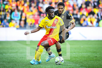 10/04/2022 - Arnaud KALIMUENDO of Lens and Jean-Clair TOBIDO of Nice during the French championship Ligue 1 football match between RC Lens and OGC Nice on April 10, 2022 at Bollaert-Delelis stadium in Lens, France - RC LENS VS OGC NICE - FRENCH LIGUE 1 - CALCIO