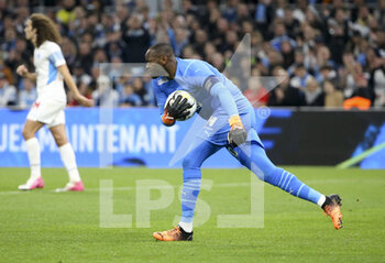 10/04/2022 - Goalkeeper of Marseille Steve Mandanda during the French championship Ligue 1 football match between Olympique de Marseille (OM) and Montpellier HSC (MHSC) on April 10, 2022 at Stade Velodrome in Marseille, France - OLYMPIQUE DE MARSEILLE (OM) VS MONTPELLIER HSC (MHSC) - FRENCH LIGUE 1 - CALCIO