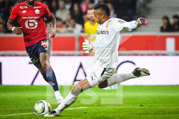 16/04/2022 - Wuilker FARINEZ of Lens during the French championship Ligue 1 football match between LOSC Lille and RC Lens on April 16, 2022 at Pierre Mauroy stadium in Villeneuve-d'Ascq near Lille, France - LOSC LILLE VS RC LENS - FRENCH LIGUE 1 - CALCIO