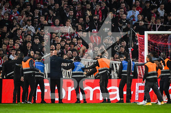 16/04/2022 - Supporters of Lille during the French championship Ligue 1 football match between LOSC Lille and RC Lens on April 16, 2022 at Pierre Mauroy stadium in Villeneuve-d'Ascq near Lille, France - LOSC LILLE VS RC LENS - FRENCH LIGUE 1 - CALCIO